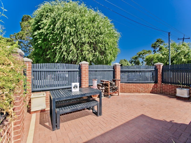 1/102 Banksia Street, Tuart Hill WA 6060