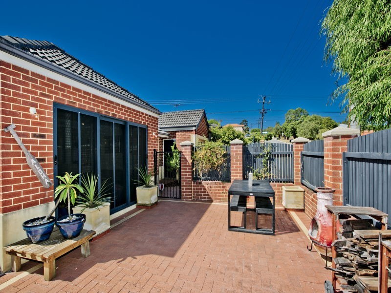 1/102 Banksia Street, Tuart Hill WA 6060