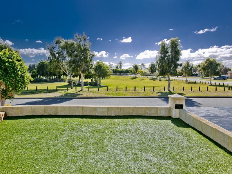 11 Figtree Place, Beechboro WA 6063