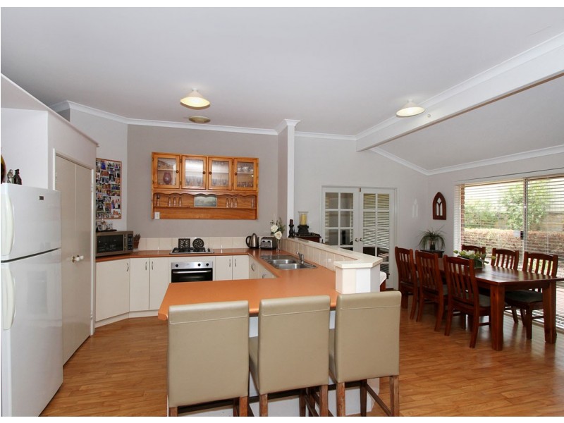 15 Glen Ross Chase, Jane Brook WA 6056