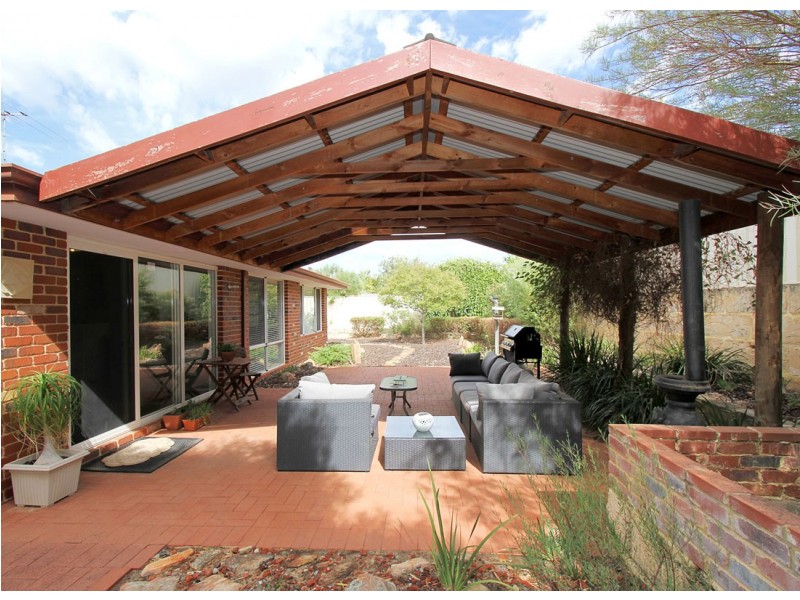 15 Glen Ross Chase, Jane Brook WA 6056