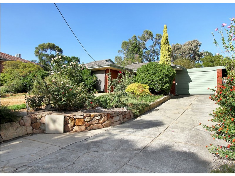 7 Gabo Road, Greenmount WA 6056