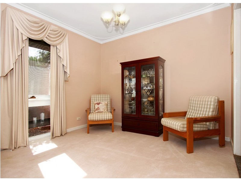 7 Gabo Road, Greenmount WA 6056