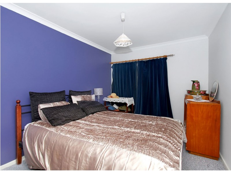 7 Gabo Road, Greenmount WA 6056