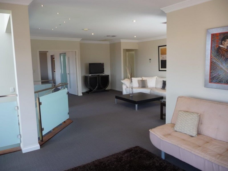 1 Benghazi Loop, Dianella WA 6059