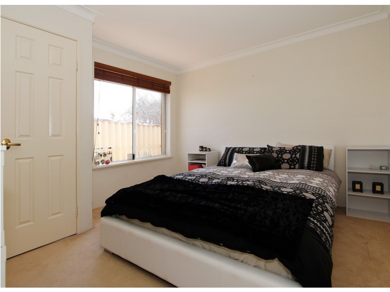 12 Mossfiel Retreat, Landsdale WA 6065