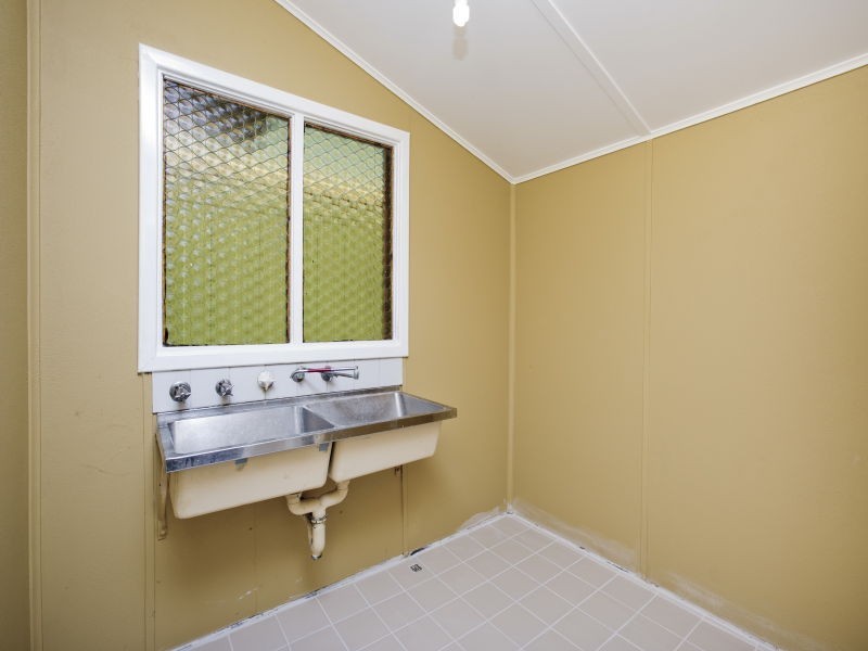 24 Schofield Street, Eden Hill WA 6054