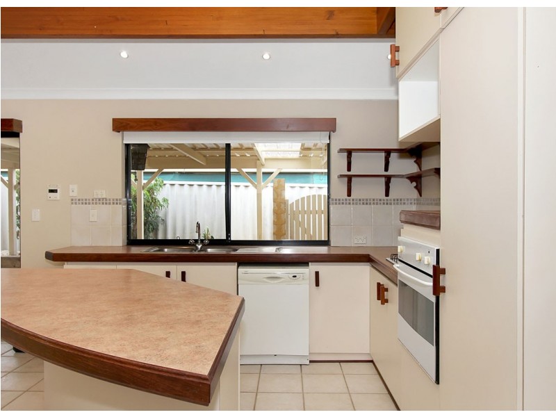 6 Sinai Place, Lockridge WA 6054