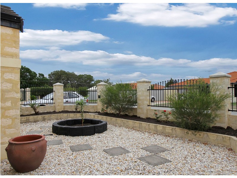 6 Sinai Place, Lockridge WA 6054