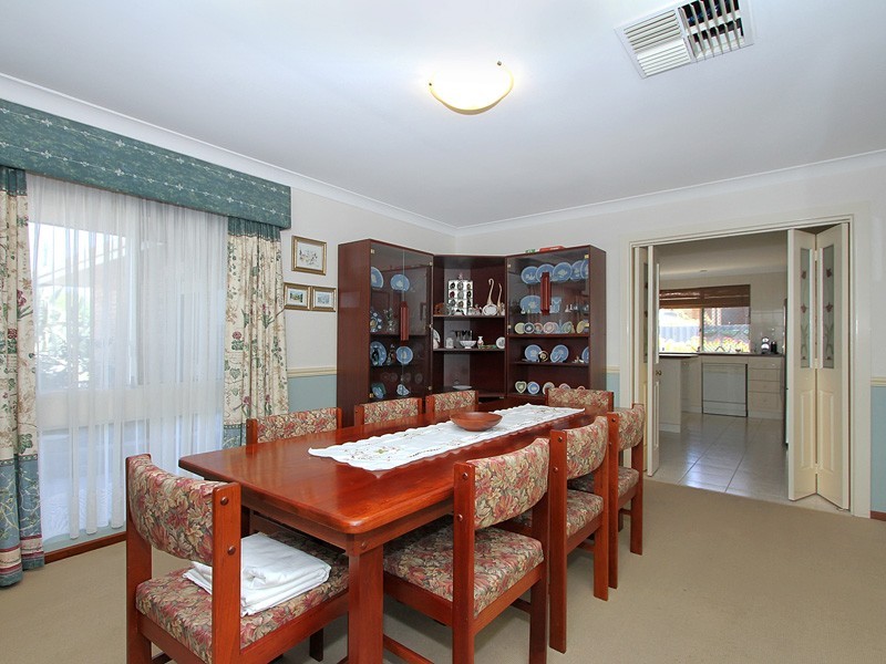 28 Walkington Way, Eden Hill WA 6054