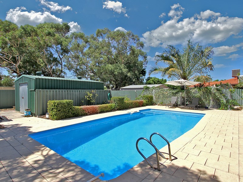 28 Walkington Way, Eden Hill WA 6054