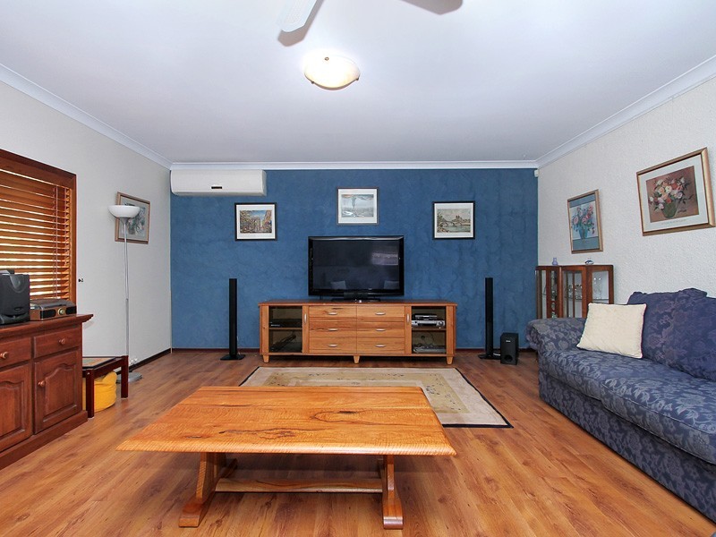 28 Walkington Way, Eden Hill WA 6054