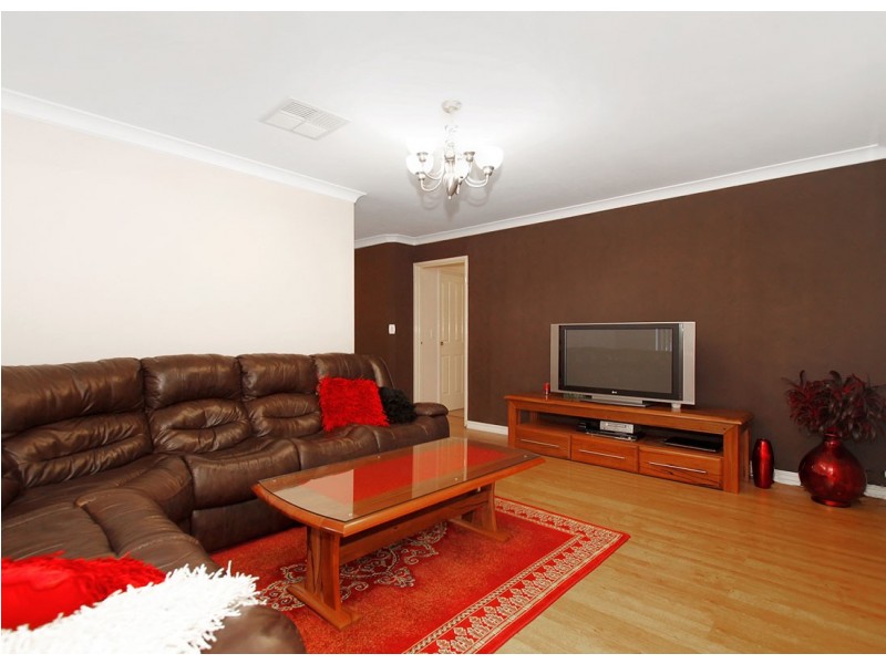 34 Darwin Crescent, Beechboro WA 6063