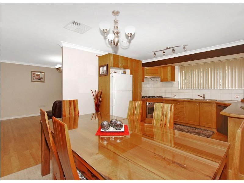 34 Darwin Crescent, Beechboro WA 6063