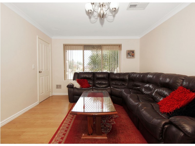 34 Darwin Crescent, Beechboro WA 6063