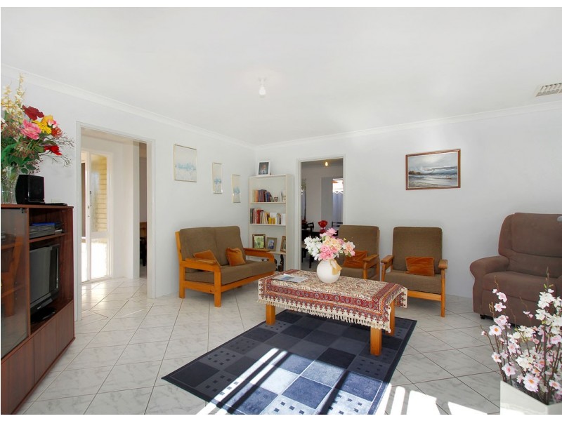 13 Grange Court, Eden Hill WA 6054