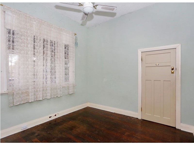 81 Ivanhoe Street, Bassendean WA 6054