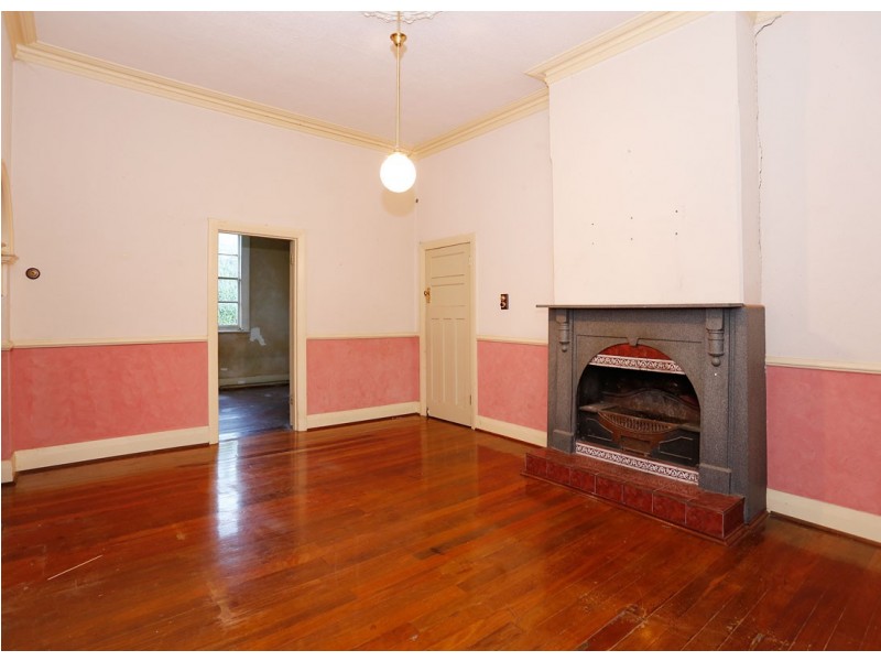 81 Ivanhoe Street, Bassendean WA 6054