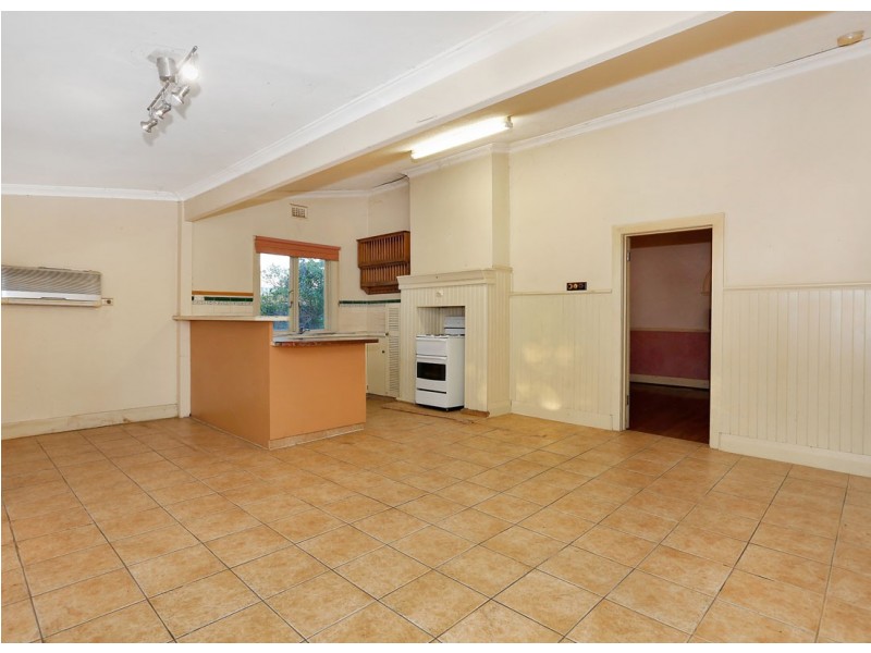 81 Ivanhoe Street, Bassendean WA 6054