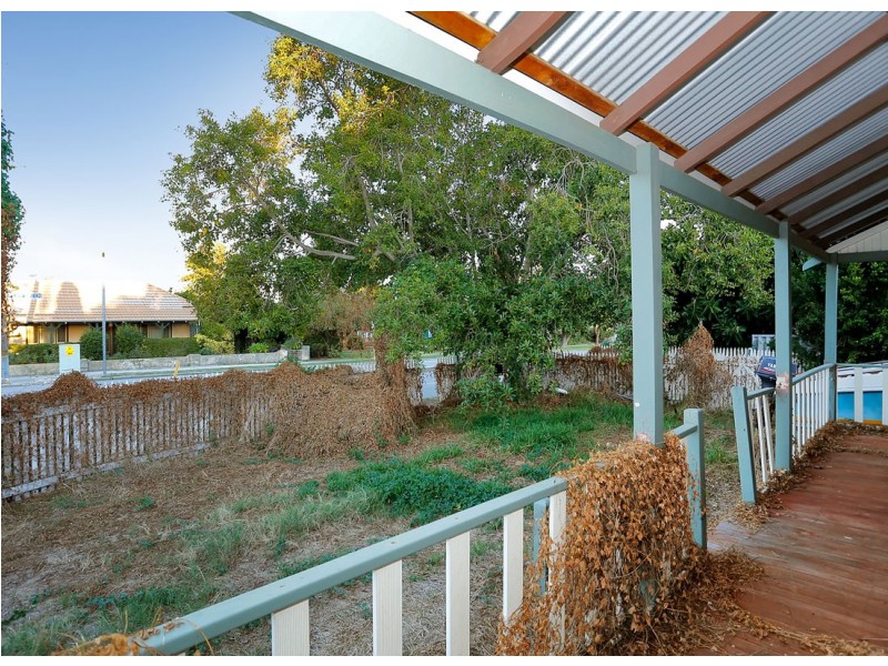 81 Ivanhoe Street, Bassendean WA 6054