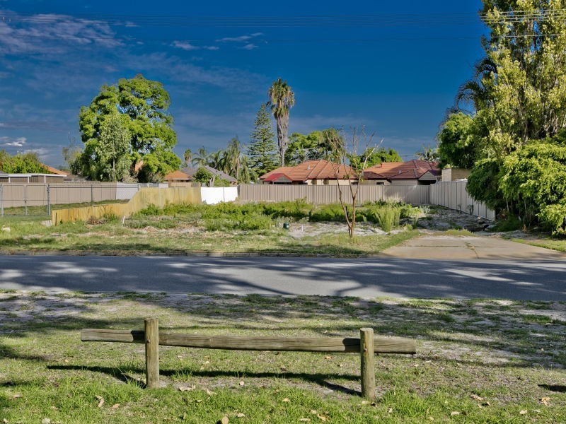 36A Deschamp Road, Morley WA 6062