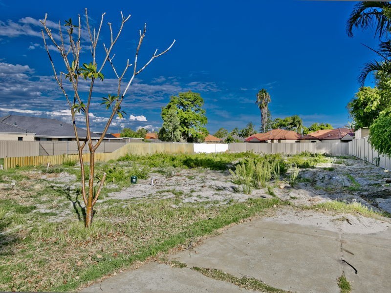 36A Deschamp Road, Morley WA 6062