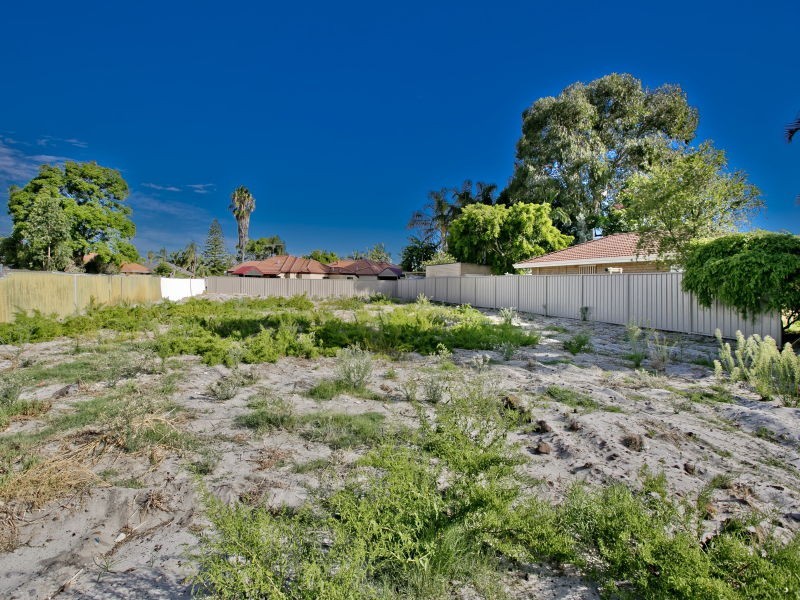 36A Deschamp Road, Morley WA 6062
