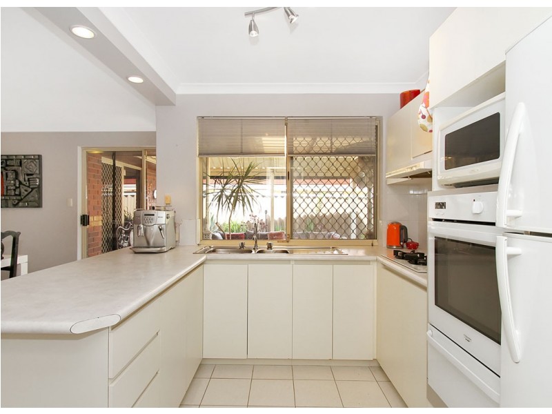 2 Rennington Street, Dianella WA 6059