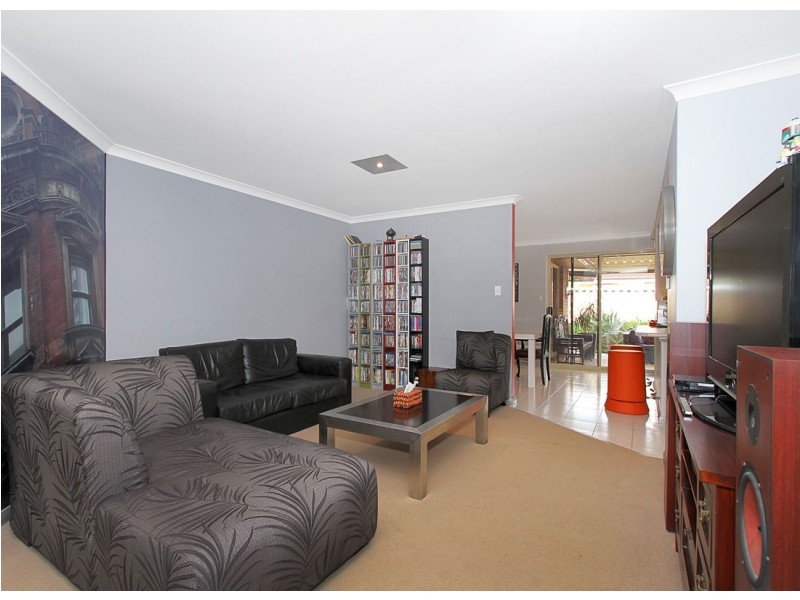 2 Rennington Street, Dianella WA 6059