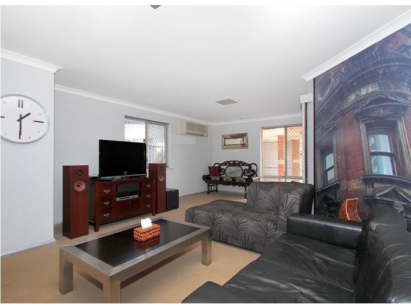 2 Rennington Street, Dianella WA 6059