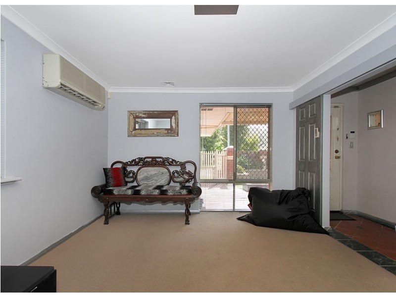 2 Rennington Street, Dianella WA 6059