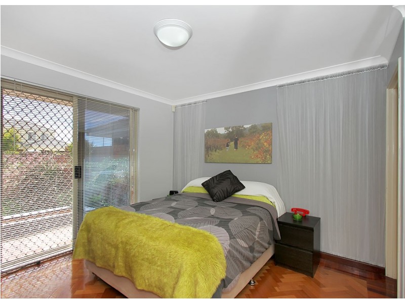 2 Rennington Street, Dianella WA 6059