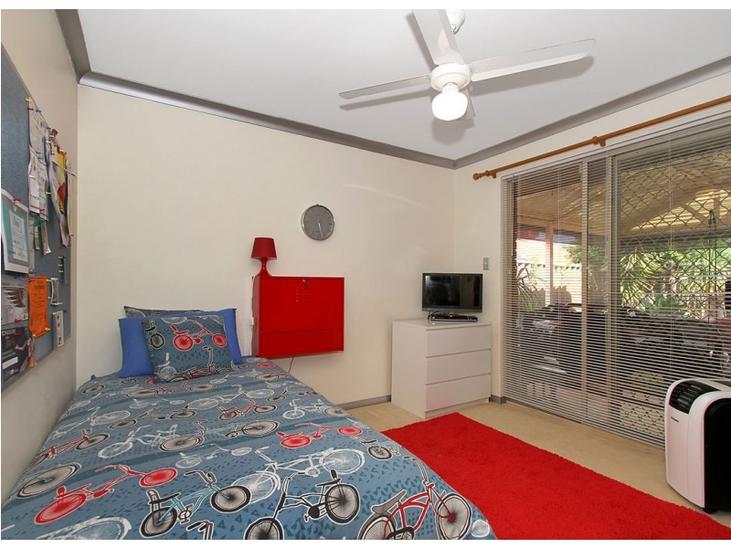 2 Rennington Street, Dianella WA 6059