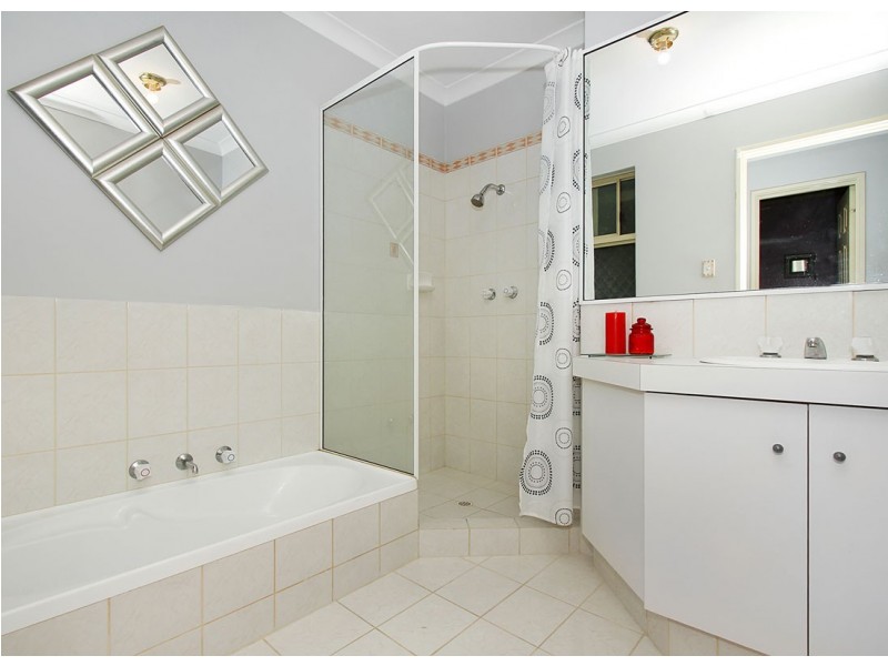 2 Rennington Street, Dianella WA 6059