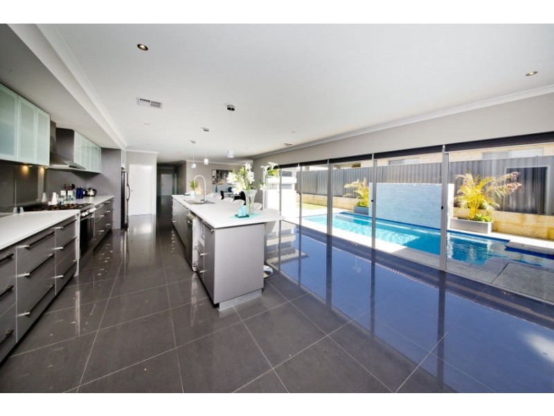 21 Rousham Road, Landsdale WA 6065