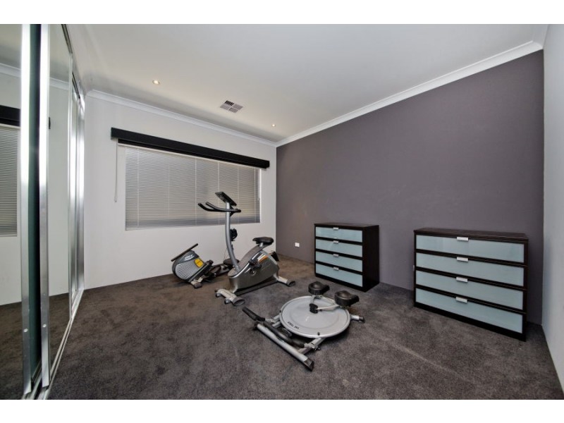 21 Rousham Road, Landsdale WA 6065