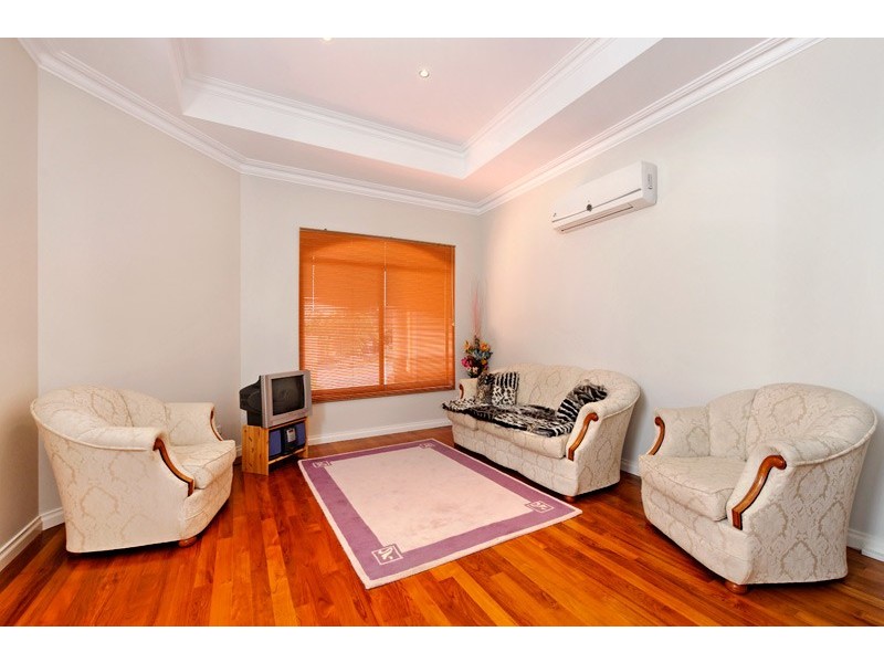 10 Kokoda Boulevard, Dianella WA 6059