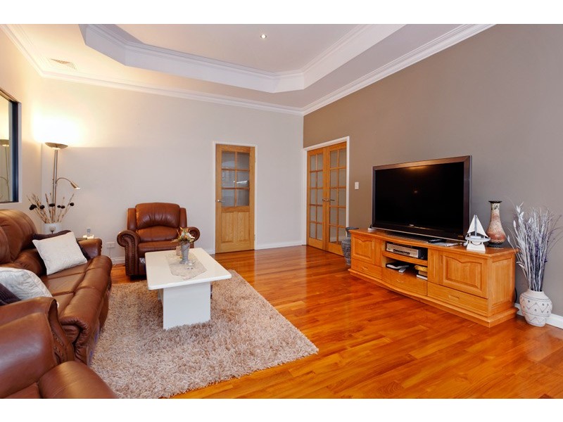 10 Kokoda Boulevard, Dianella WA 6059