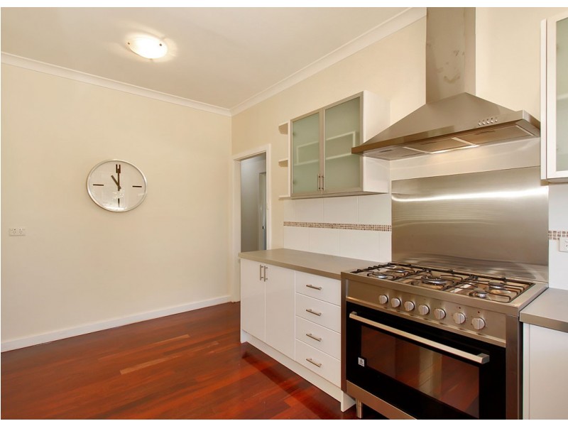 18 McGregor Street, Embleton WA 6062