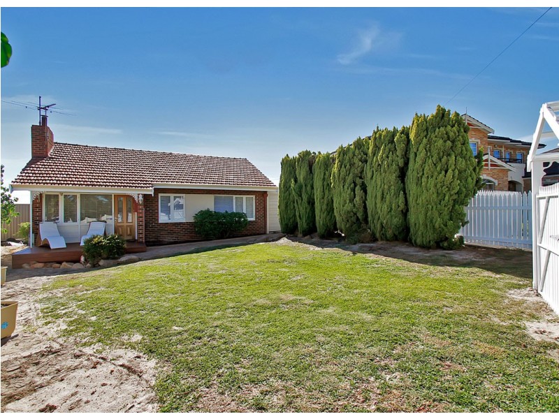 18 McGregor Street, Embleton WA 6062