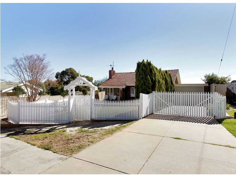 18 McGregor Street, Embleton WA 6062