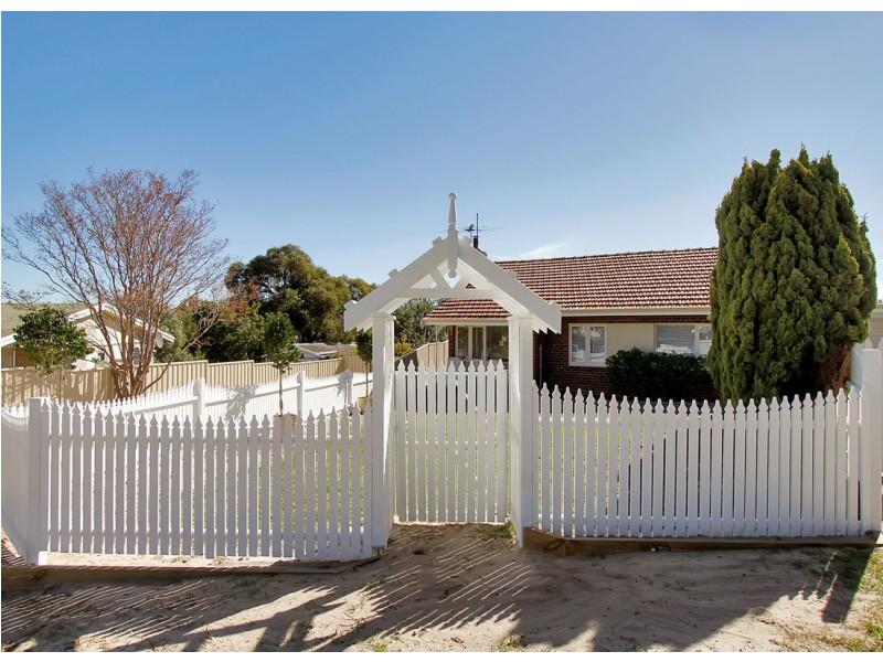 18 McGregor Street, Embleton WA 6062