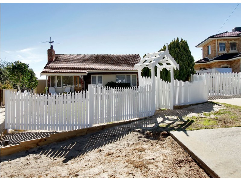 18 McGregor Street, Embleton WA 6062
