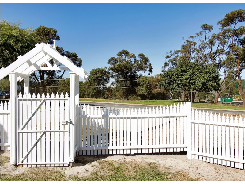 18 McGregor Street, Embleton WA 6062