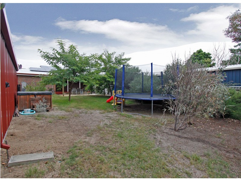 22 Hardaker Street, Eden Hill WA 6054