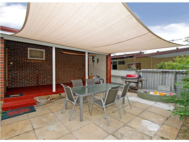 22 Hardaker Street, Eden Hill WA 6054