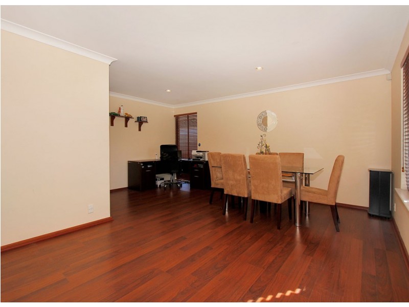 9 Walkington Way, Eden Hill WA 6054