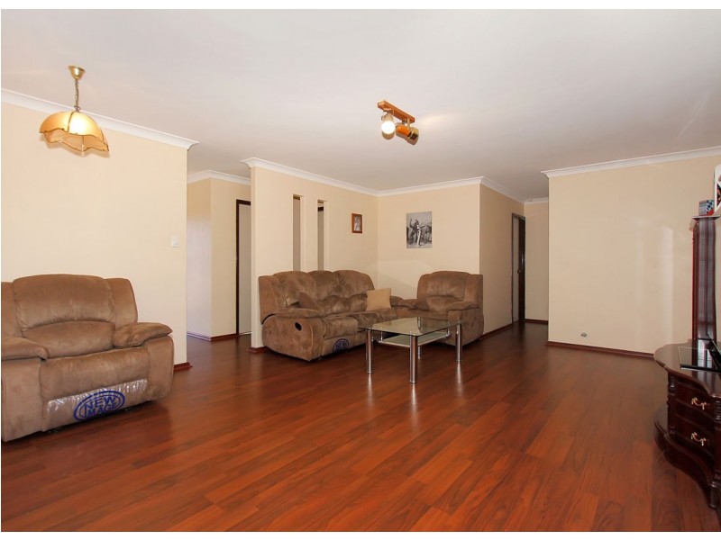 9 Walkington Way, Eden Hill WA 6054