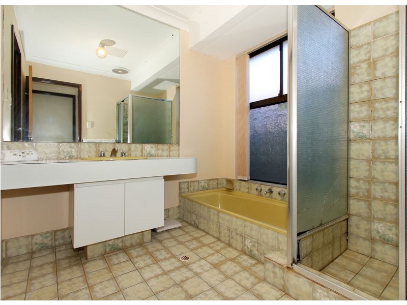 9 Walkington Way, Eden Hill WA 6054