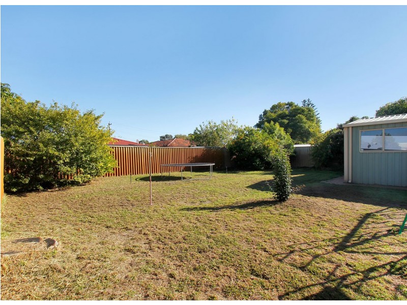 9 Walkington Way, Eden Hill WA 6054